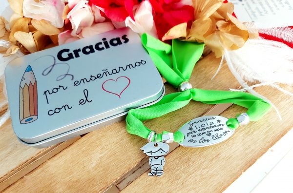 Pulsera lycra y chapa oval