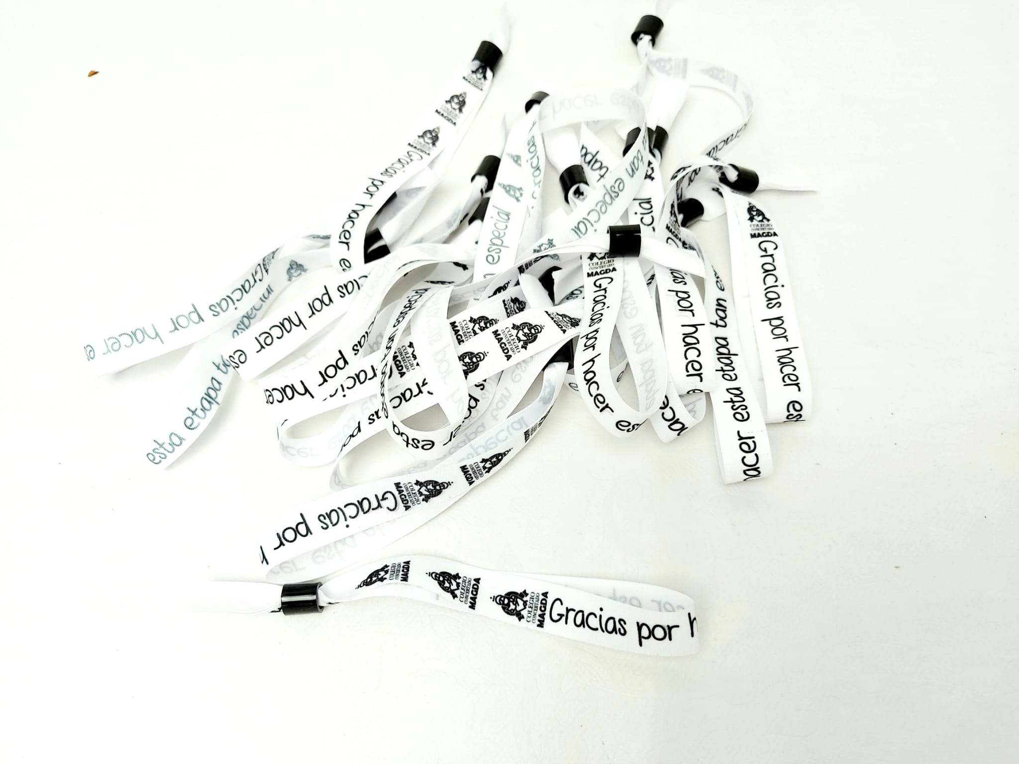 Pulseras tela para alumnos - Imagen 2