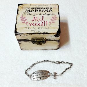 Pulsera ovalada madrina en caja de madera