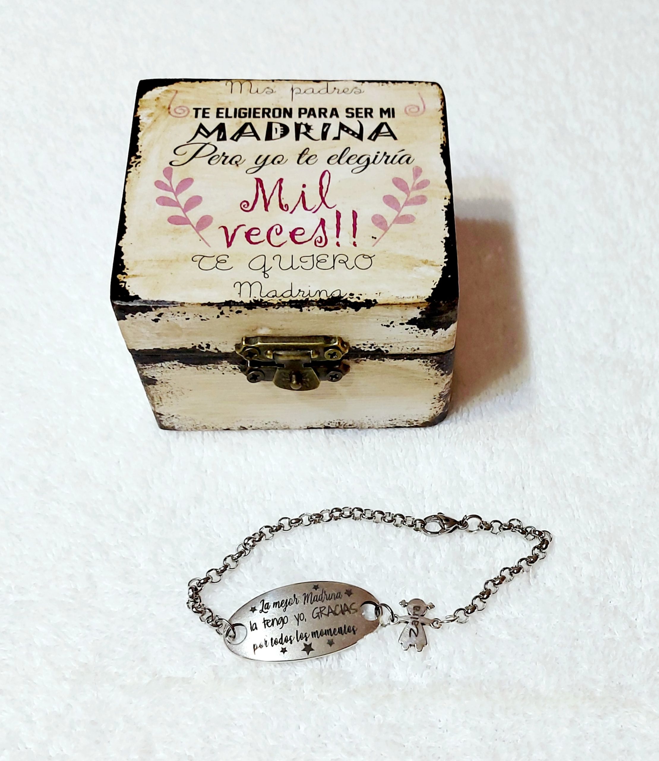 Pulsera ovalada madrina en caja de madera