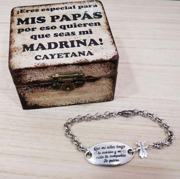 Pulsera ovalada madrina en caja de madera - Imagen 4