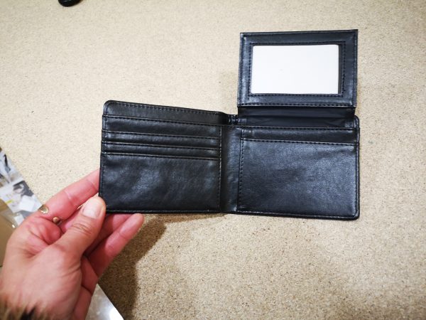 Billetera de hombre con porta dni. - Imagen 4