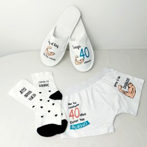 Pack zapatillas, boxer y calcetines, cumplo 40