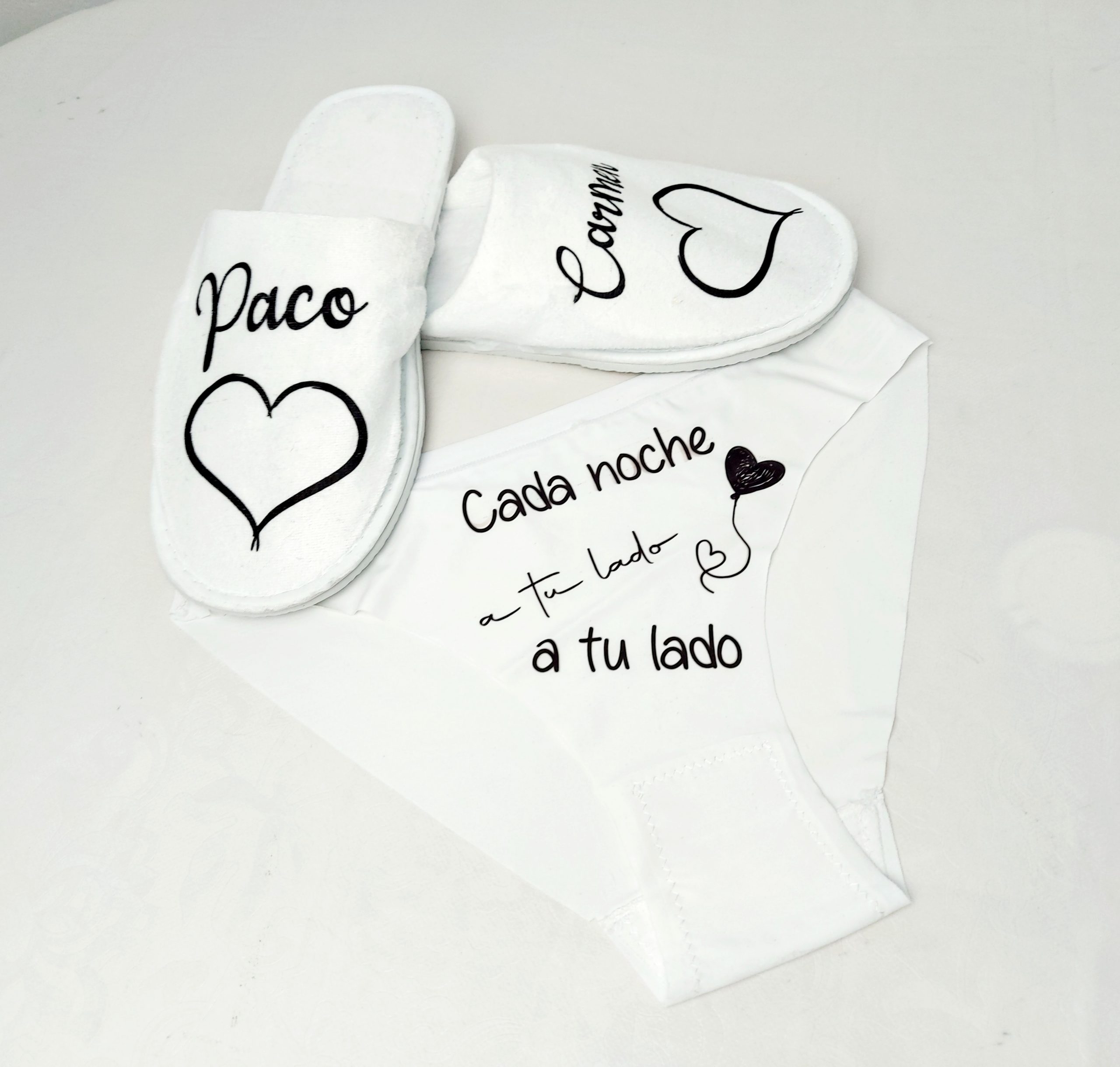 Pack zapatillas y braguitas