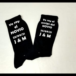 Calcetines con texto negro