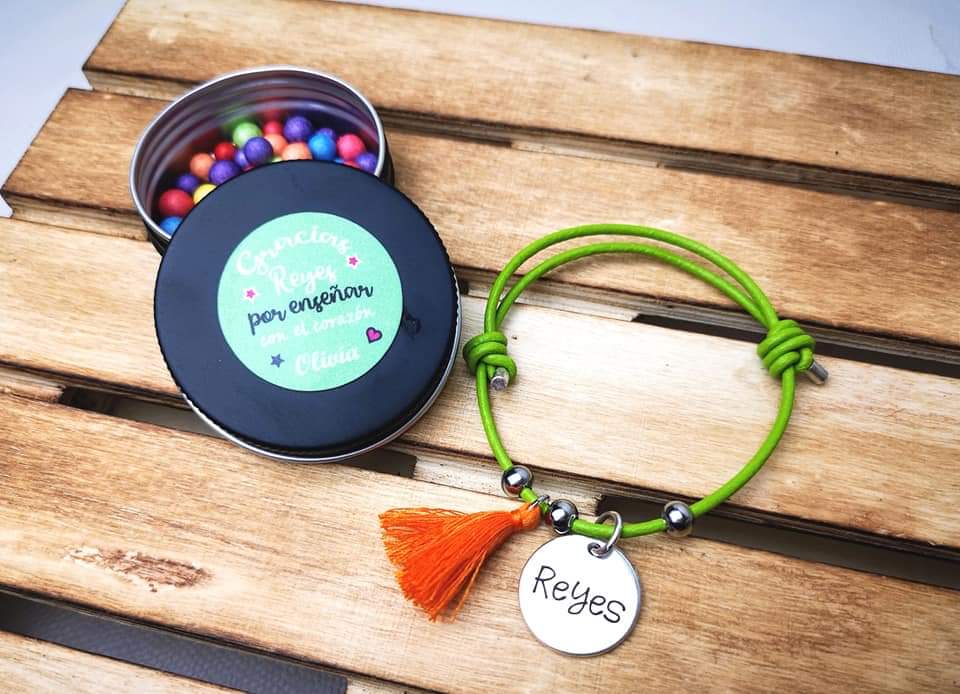 Pulsera cuero nombre
