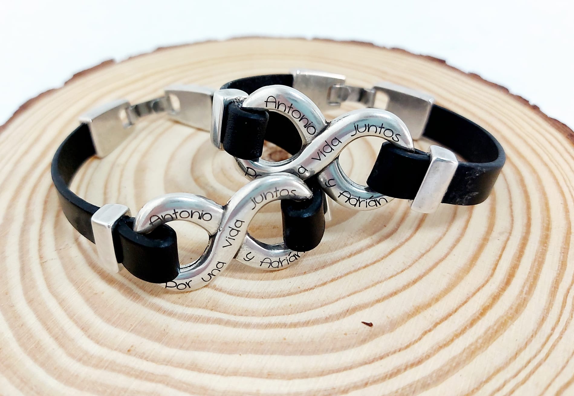 Pack 2 Pulsera infinito en caja de madera - Imagen 2