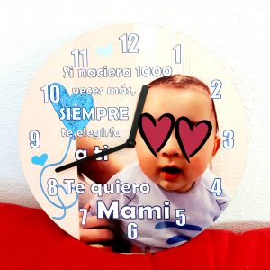 reloj de madera mamá
