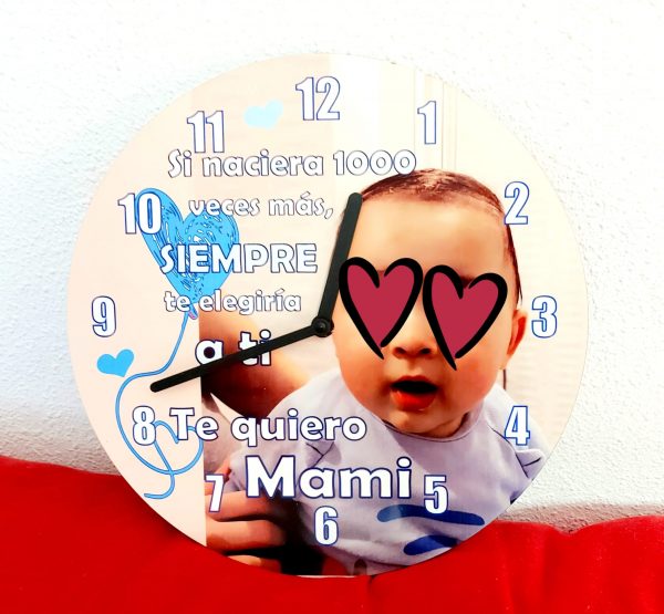 reloj de madera mamá