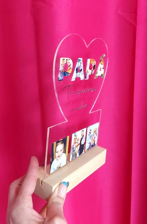 Portafotos de metacrilato + base de madera con luz Papá - Imagen 2