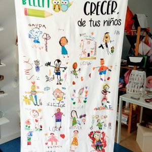 Toalla dibujos alumnos más frase