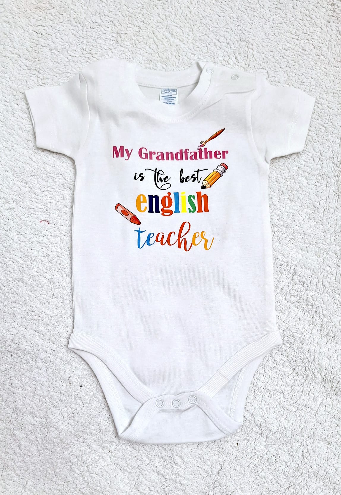 Mi abuelo es un gran profesor de inglés