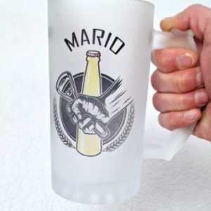 jarra cerveza mano
