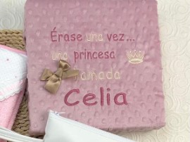 Manta bordada frase rosa